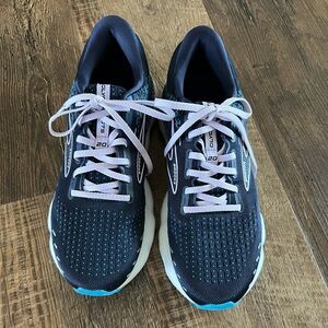 Brooks Glycerin GTS 20, women’s size 10